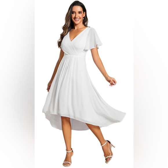 Women’s Chiffon V-Neck Dress in White - Picture 4 of 5